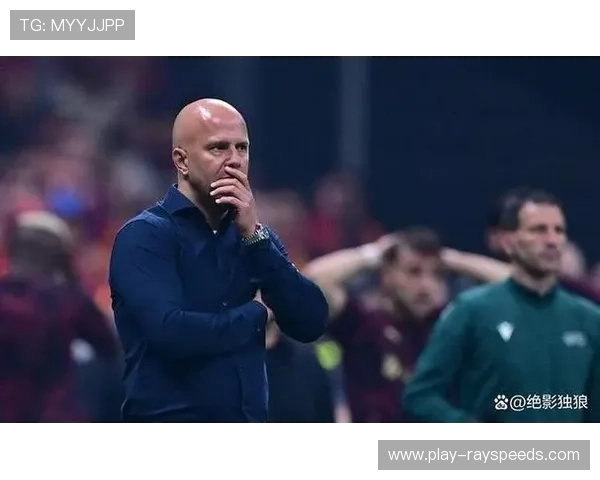 卡拉格批评巴萨防线漏洞称其难以在欧冠称雄