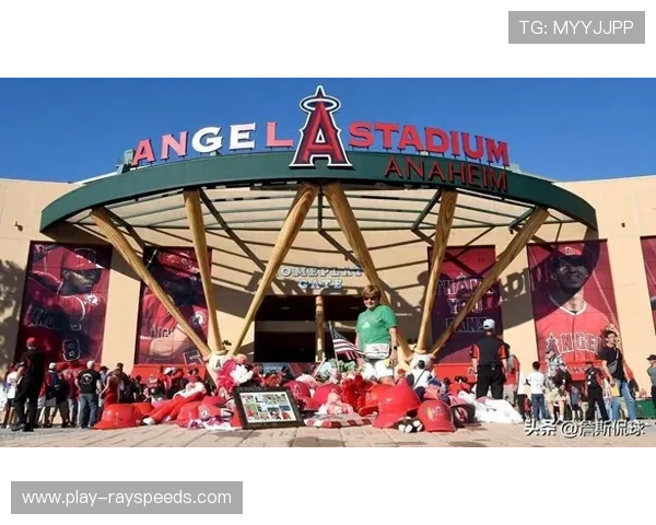 圣诞期间CBA赛事与节日氛围交织